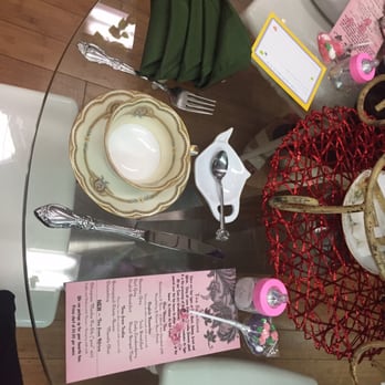 Tea at 1024 - Cute tea set - Tea Rooms Near Me - Honolulu, Hawaii