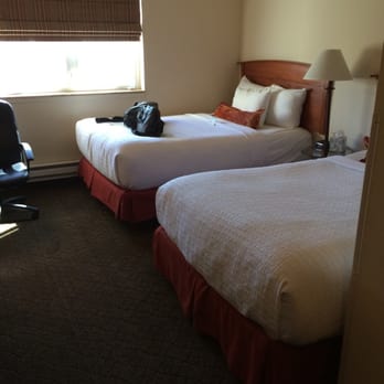 Mediterranean Inn - Room - Hotels Near Me - Seattle, Washington Mediterranean Inn - Room - Hotels Near Me - Seattle, Washington