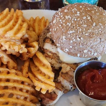 The Train Shed - Bars Near Me - St Louis, Missouri