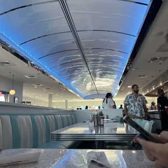 Sunliner Diner - Inside - Diners Near Me - Gulf Shores, Alabama