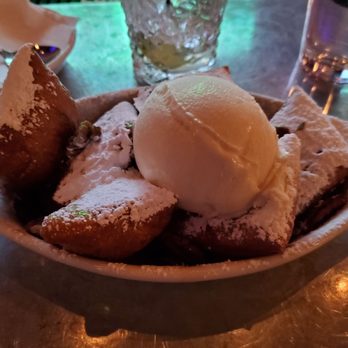 Bootleg Special - Amazing beignets - Cajun/Creole Near Me - Boston, Massachusetts