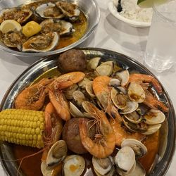 The Juicy Seafood