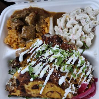 Happy Rico - pastele stew over gandule rice, mac salad, 3 crispy pork tacos, pickled onions - Food Trucks Near Me Happy Rico - pastele stew over gandule rice, mac salad, 3 crispy pork tacos, pickled onions - Food Trucks Near Me