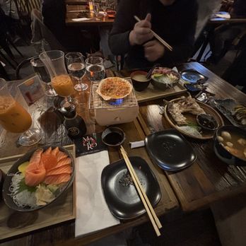 Maguro - sake don, Hotate Kaiyaki, Tom Yum, Hamachi Kama, Thai Iced Tea - Sushi Bars Near Me - Brookline, Massachusetts Maguro - sake don, Hotate Kaiyaki, Tom Yum, Hamachi Kama, Thai Iced Tea - Sushi Bars Near Me - Brookline, Massachusetts
