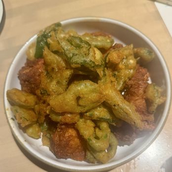 Gai Noi - Basil wings - Desserts Near Me - Minneapolis, Minnesota Gai Noi - Basil wings - Desserts Near Me - Minneapolis, Minnesota