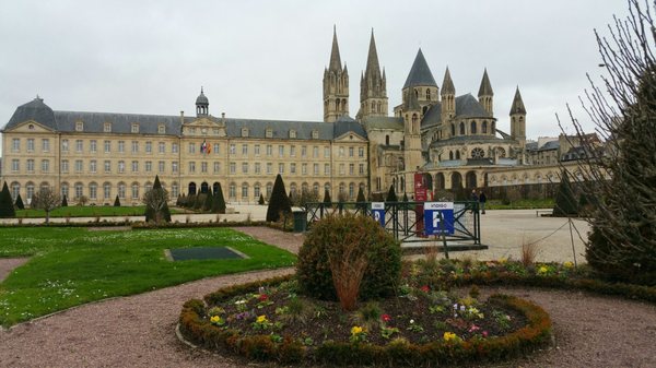 Abbaye-aux-Hommes by null