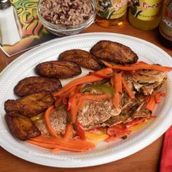 Da West Caribbean Bar & Grill