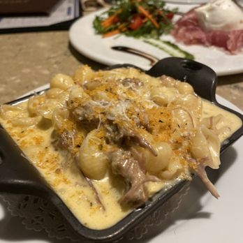 Americano Pie Bar - Short Rib Macaroni & Cheese - Italian Near Me - Islip, New York