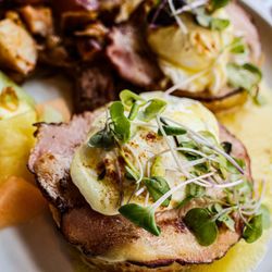 Davios Northern Italian Steakhouse - Eggs benedict