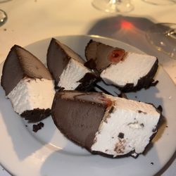 Novello Restaurant & Bar