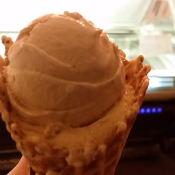 Tara's Organic Ice Cream - Rooibos Tea and Chinese 5 Spice on a Black Sesame cone - Ice Cream & Frozen Yogurt Near Me - Berkeley, California