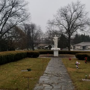 Woodlawn Memorial Gardens Request Information 11 Photos
