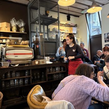 Italian Bear Chocolate - Chocolatiers & Shops Near Me - London, XGL