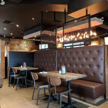 Kelseys Original Roadhouse - Interior - Canadian (New) Near Me - Mississauga, Ontario