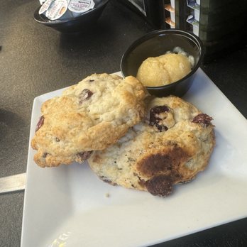 Star Bakery and Restaurant - Over cooked fluffy scones - American Near Me - Virginia City, Montana Star Bakery and Restaurant - Over cooked fluffy scones - American Near Me - Virginia City, Montana