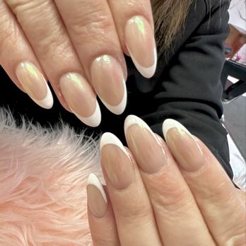 Glossy Nails & Spa - Nail Salons Near Me - Edmonton, Alberta