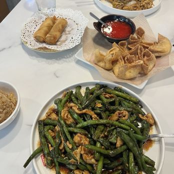 Dumpling House - A01. Egg Roll Cm04. Chicken Lo Mein - Chinese Near Me - Frisco, Texas Dumpling House - A01. Egg Roll Cm04. Chicken Lo Mein - Chinese Near Me - Frisco, Texas
