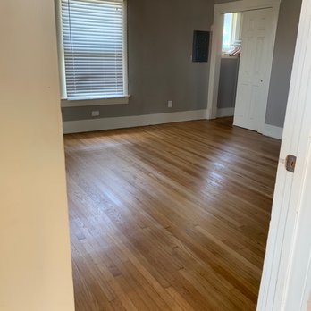 Hardwood Starz - bedroom after - Flooring Near Me