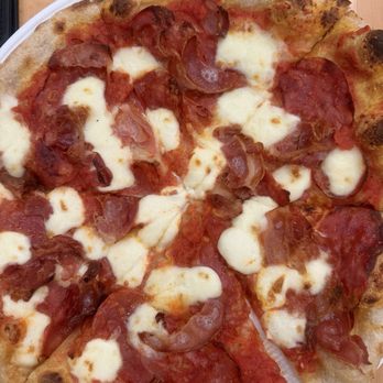 Pizzeria Solario - Tests rossa pizza. - Pizza Near Me - Houston, Texas