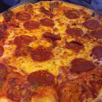 Bubba's 33 - Yummy pizza - Burgers Near Me - Mcallen, Texas