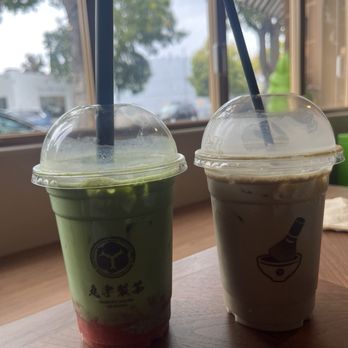 Maruwu Seicha - strawberry matcha + hojicha latte + oat milk - Desserts Near Me - Campbell, California