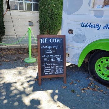 Harmony Valley Creamery - Signage - Ice Cream & Frozen Yogurt Near Me - Harmony, California