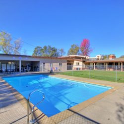 Clean & Sober Recovery Services - Large pool and workout area
