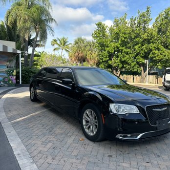 Key West Group Transportation - Town Car Service Near Me - Key West, Florida Key West Group Transportation - Town Car Service Near Me - Key West, Florida