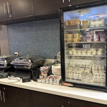 Microtel Inn & Suites by Wyndham Tracy - Hotels Near Me - Tracy, California
