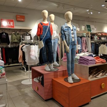 H&M - Children's Clothing Near Me - Springfield, Virginia