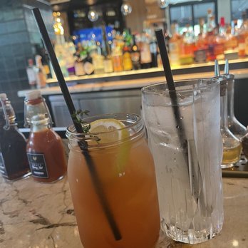 Yardbird - Southern Peach - New American Near Me - Washington, DC, District of Columbia