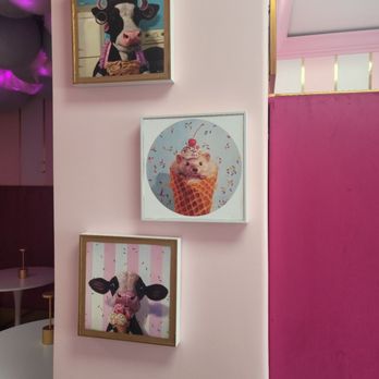 Sweet Escape - Decor - Ice Cream & Frozen Yogurt Near Me - Orange, California