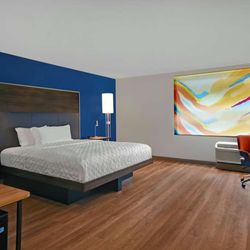 Tru by Hilton Monroe MI - Guest room