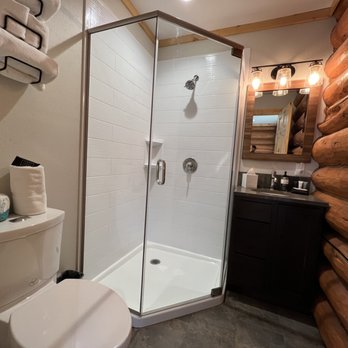 North Haven Campground - 2BD master bathroom - Hotels Near Me - Bonners Ferry, Idaho North Haven Campground - 2BD master bathroom - Hotels Near Me - Bonners Ferry, Idaho