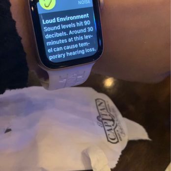 El Capitán - Apple Watch telling me the place was way too loud - Seafood Near Me - Houston, Texas El Capitán - Apple Watch telling me the place was way too loud - Seafood Near Me - Houston, Texas