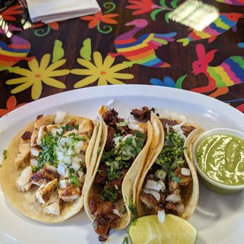 El Guatal - Street tacos in chicken, carnitas, and el pastor. - Mexican Near Me - St. Peters, Missouri