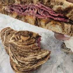 Mr Pickle's Sandwich Shop - Pastrami Reuben