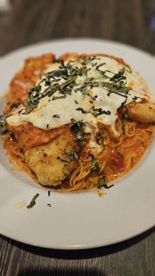 Laura’s Bar and Grill by null