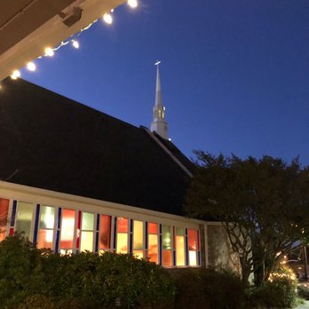 Edmonds United Methodist Church - Looking toward our steeple on an Edmonds evening - Churches Near Me - Edmonds, Washington
