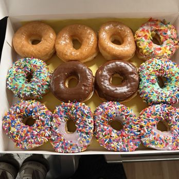 Snowflake Donuts - Cute! 4/2026 - Breakfast & Brunch Near Me - San Antonio, Texas