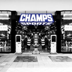 Champs Sports - The view from outside.