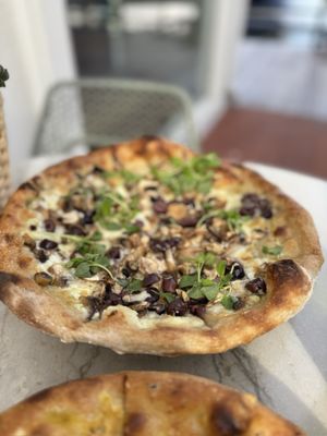 Skal Pizza by null