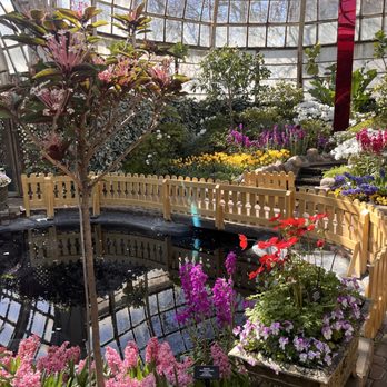 Lincoln Park Conservatory - Parks Near Me - Chicago, Illinois
