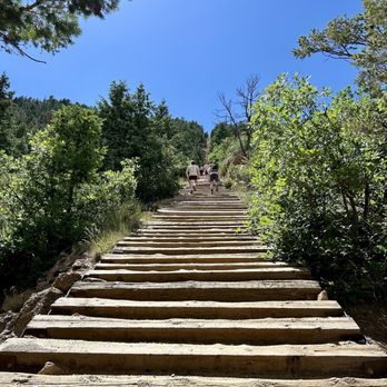 Manitou Incline - The extreme stairway incline. - Hiking Near Me Manitou Incline - The extreme stairway incline. - Hiking Near Me