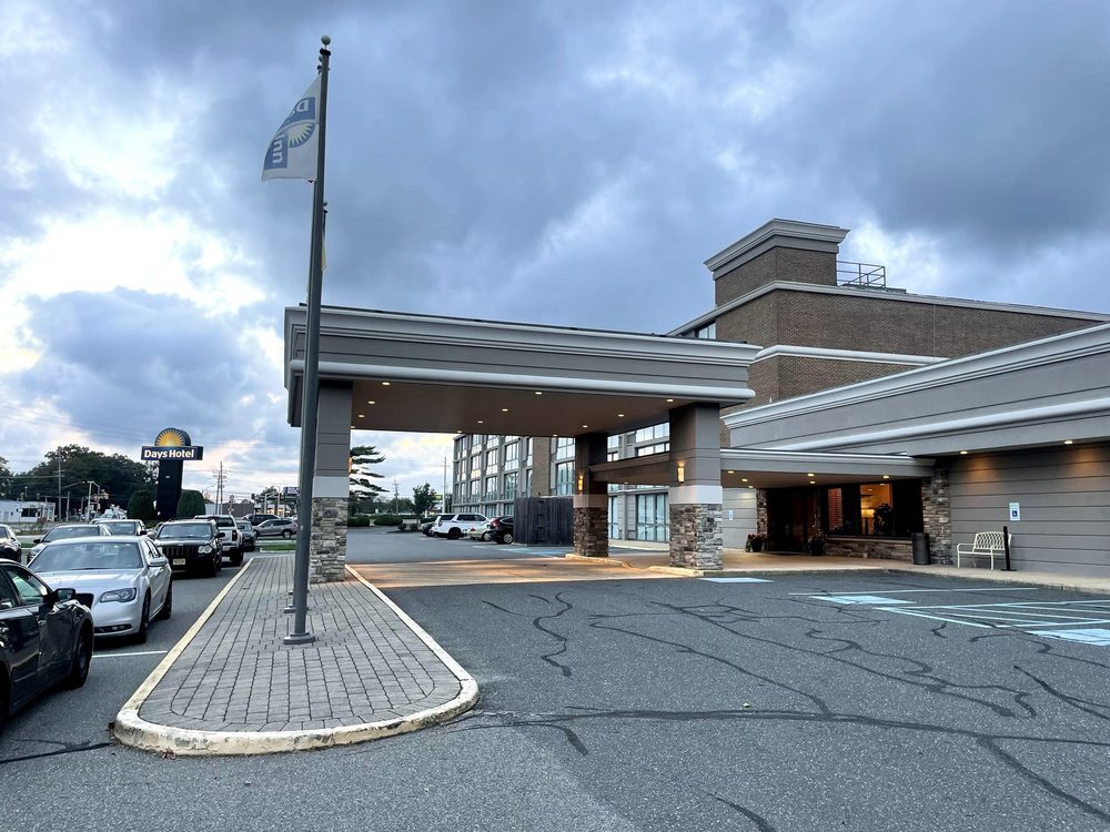 DAYS HOTEL BY WYNDHAM TOMS RIVER JERSEY SHORE - Updated September 2025 - 136 Photos & 63 Reviews 