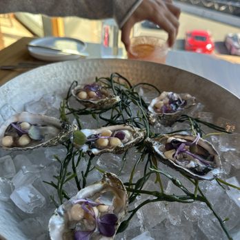 Restaurant 917 - Seasonal Oysters - New American Near Me - Carson, California