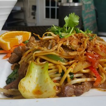 Pink Basil - Malay style stir fried noodle with beef - Asian Fusion Near Me - Mystic, Connecticut