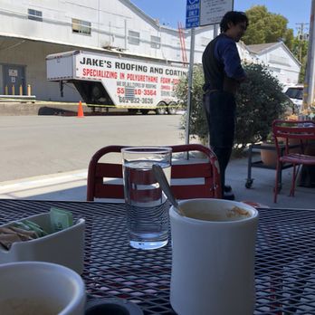 Pearl - Great outdoor location - Bars Near Me - Petaluma, California