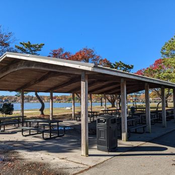 Mount Trashmore Park - Covered picnic area. - Parks Near Me - Virginia Beach, Virginia Mount Trashmore Park - Covered picnic area. - Parks Near Me - Virginia Beach, Virginia