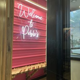 Entryway sign